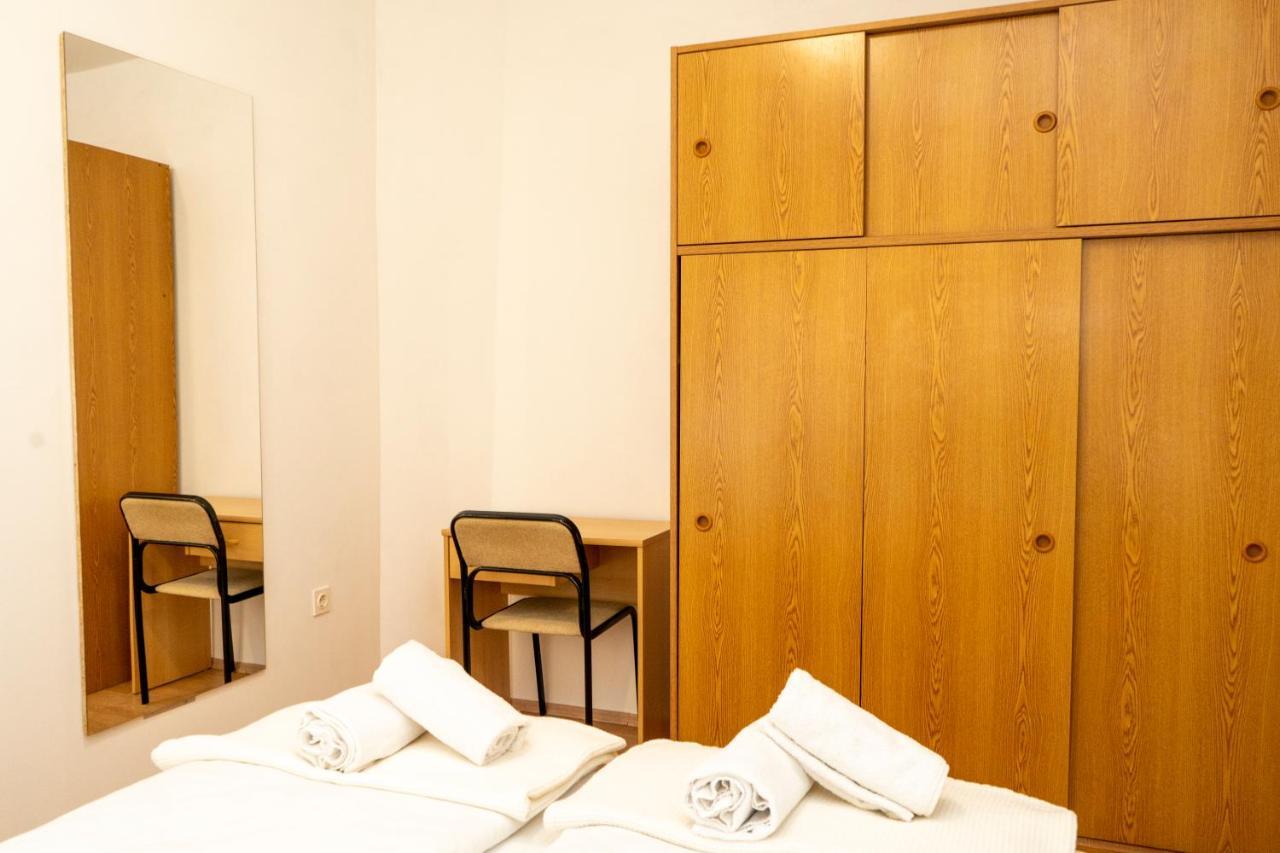 Apartman Curcic Книн Екстериор снимка
