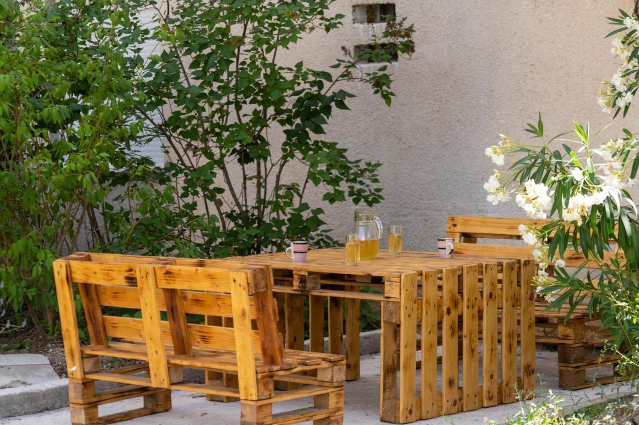 Apartman Curcic Книн Екстериор снимка